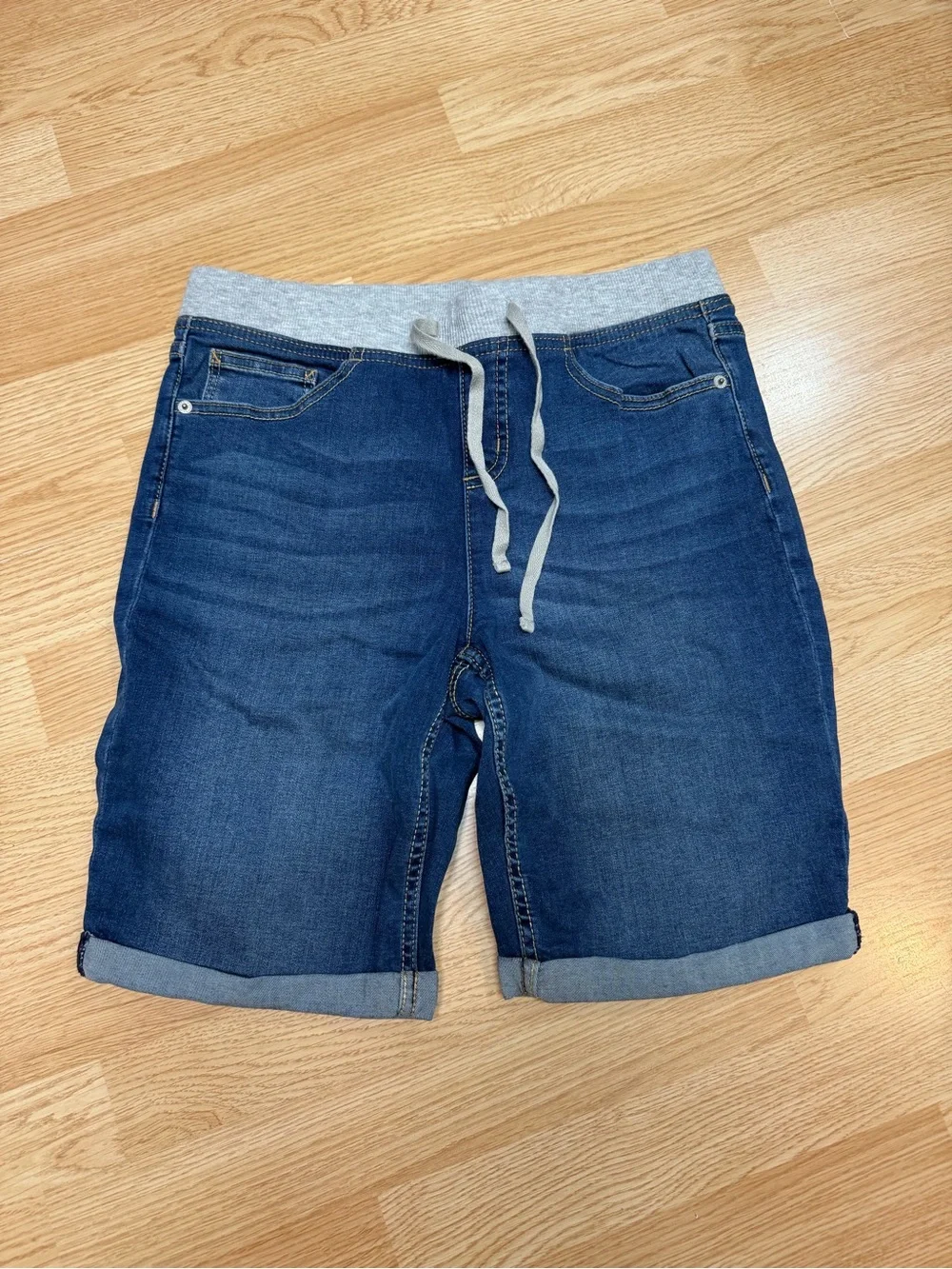 Justice Girls Plus Size 16 Denim Bermuda Shorts Pull On Knit Waist Cuffed